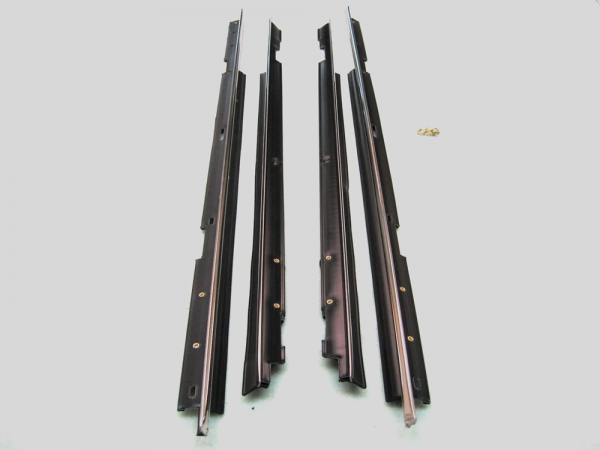 Rubber The Right Way - Windowfelt  / Belt Weatherstrip - Pre-Cut & Formed As Original - Complete Kit For Both Rear Doors